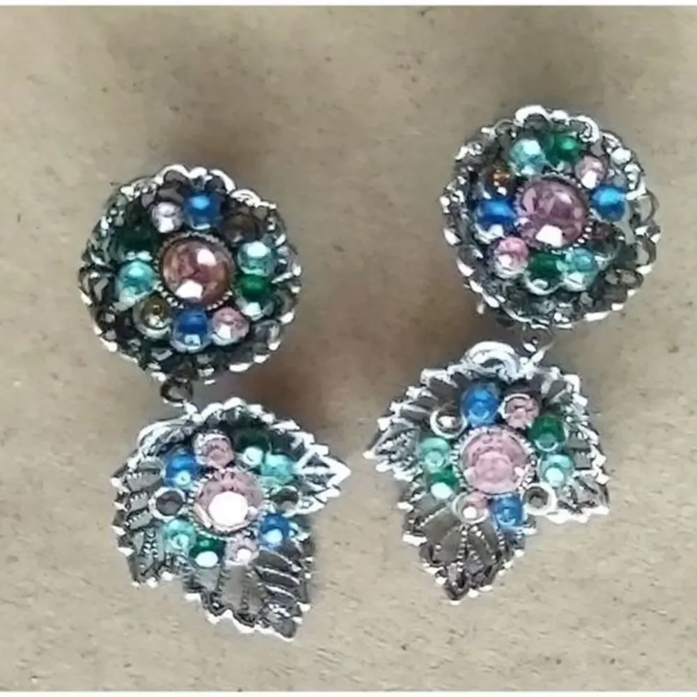 Pastel Rhinestone Dangling Leaf Clip On Earrings Silver Unmarked‎